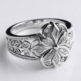 BAGUE EN ZIRCONIUM FLEUR ARGENTÉE