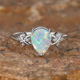 BAGUE À LARMES PRISMATIQUES