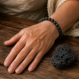 Bracelet en Pierre Lave pour Ancrage, Force et Calme