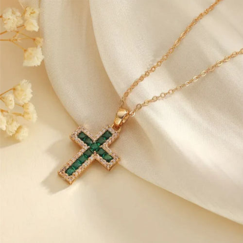 Pendentif croix émeraude Solene en or